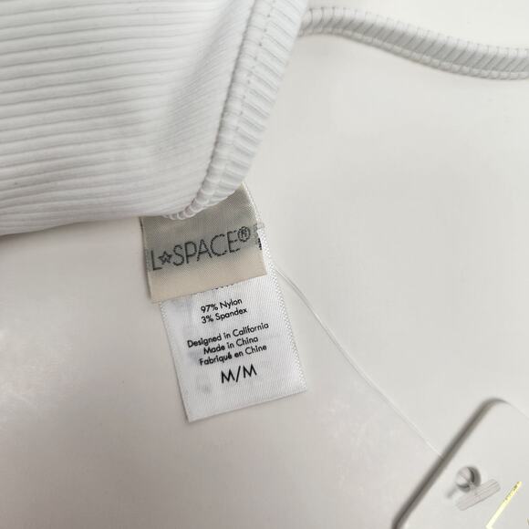 L*Space Helena Bikini Top in White Size Medium V Wired Front NWT - Picture 5 of 6